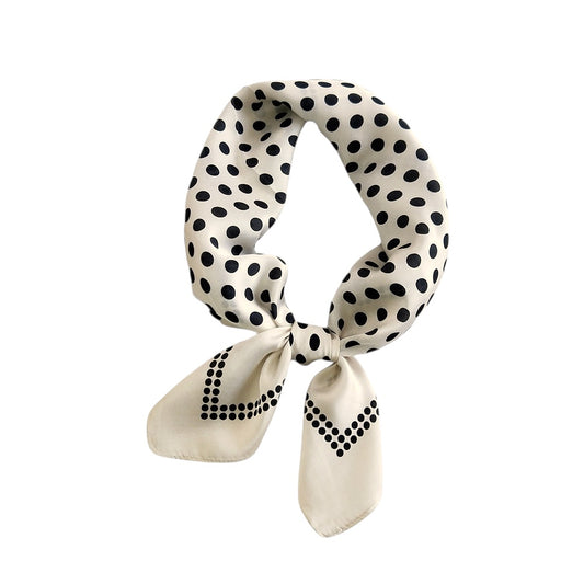 Pañuelo beige con puntos