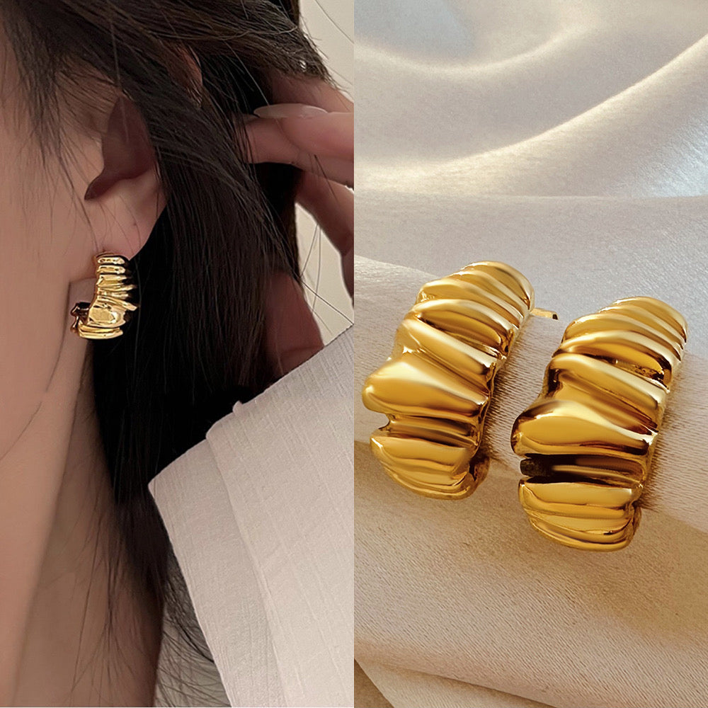 Gold earrings