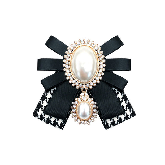 Broche negro con blanco